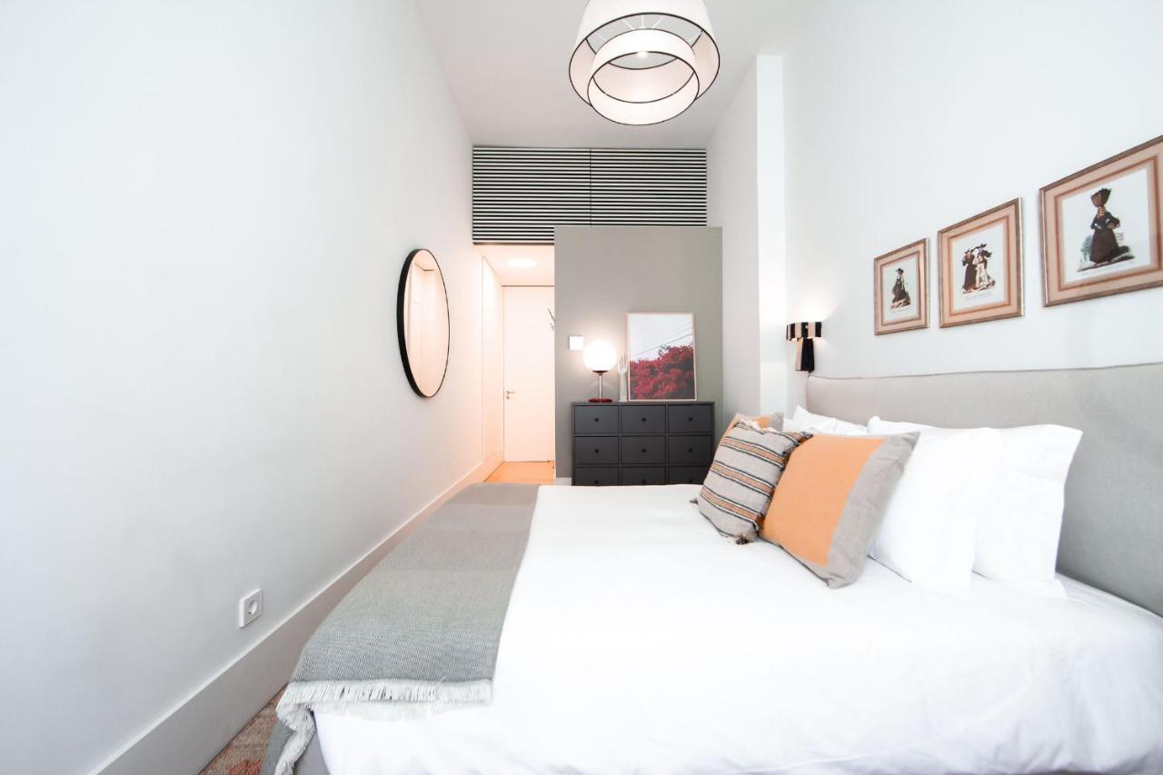 Brand New & Spacious 2Bdr Apartment By Lovelystay Лиссабон Экстерьер фото