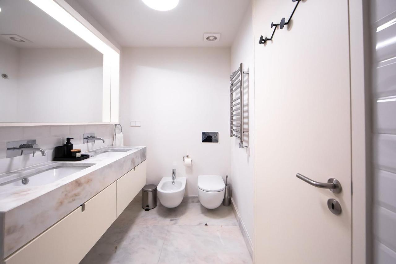 Brand New & Spacious 2Bdr Apartment By Lovelystay Лиссабон Экстерьер фото